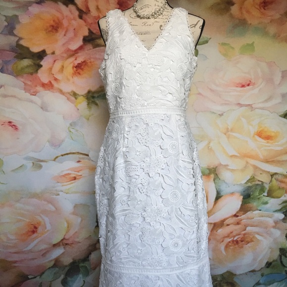 Minuet Wedding Dress - Large - Picture 4 of 8